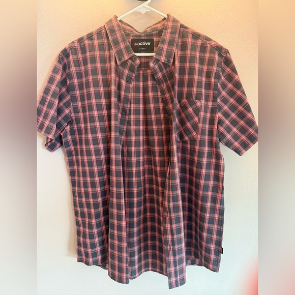 Active USA Men's Plaid Button-Down Shirt - Picture 1 of 3